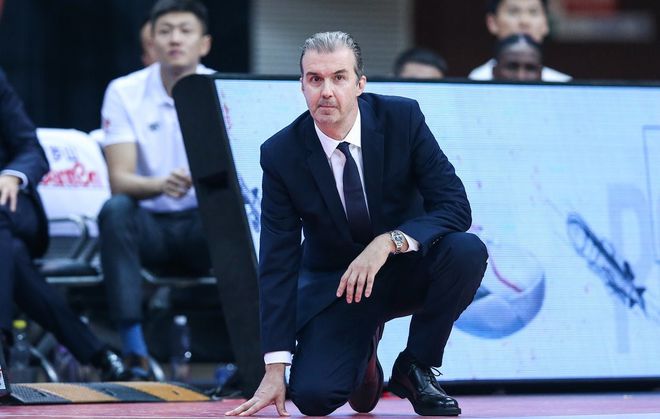 清晨荷甲焦点战,皇家社会刷新队史纪录,质疑声仍在,轮换策略成焦点的简单介绍开云体育娱乐